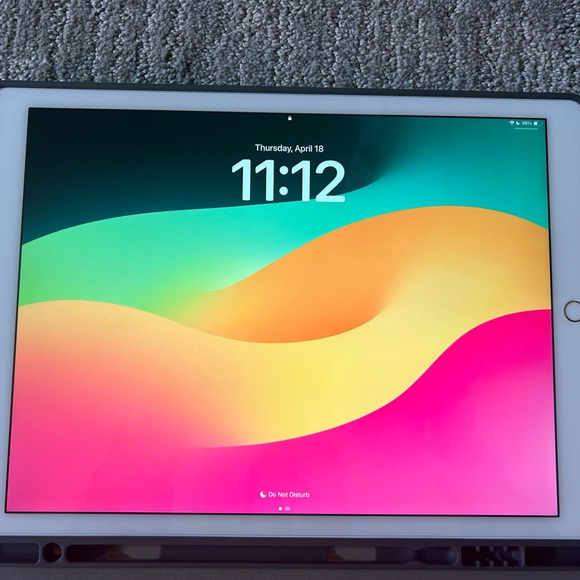 iPad Pro Gen 2. Comes with case and keyboard. - Picture 2 of 3